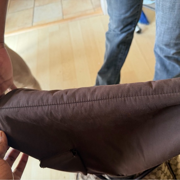 Gucci Tan and Black Shoulder Bag - Picture 5 of 11